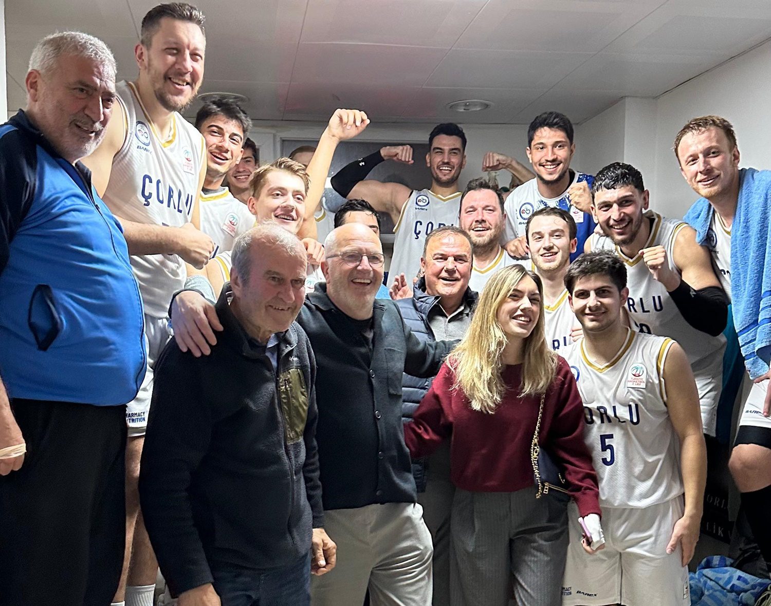 22570