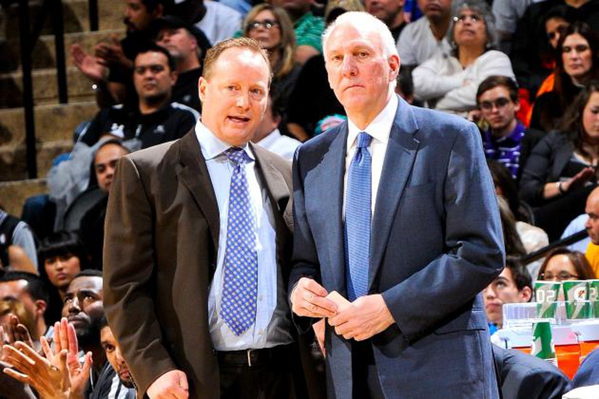 77 Yaşındaki Popovich Asistanının Eski Eşiyle Evlendi 77 Yaşındaki Popovich Asistanının Eski Eşiyle Evlendi