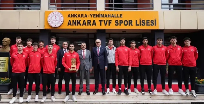 Biz Voleybol Ülkesiyiz 2 (Naci Özonay) Biz Voleybol Ülkesiyiz 2 (Naci Özonay)
